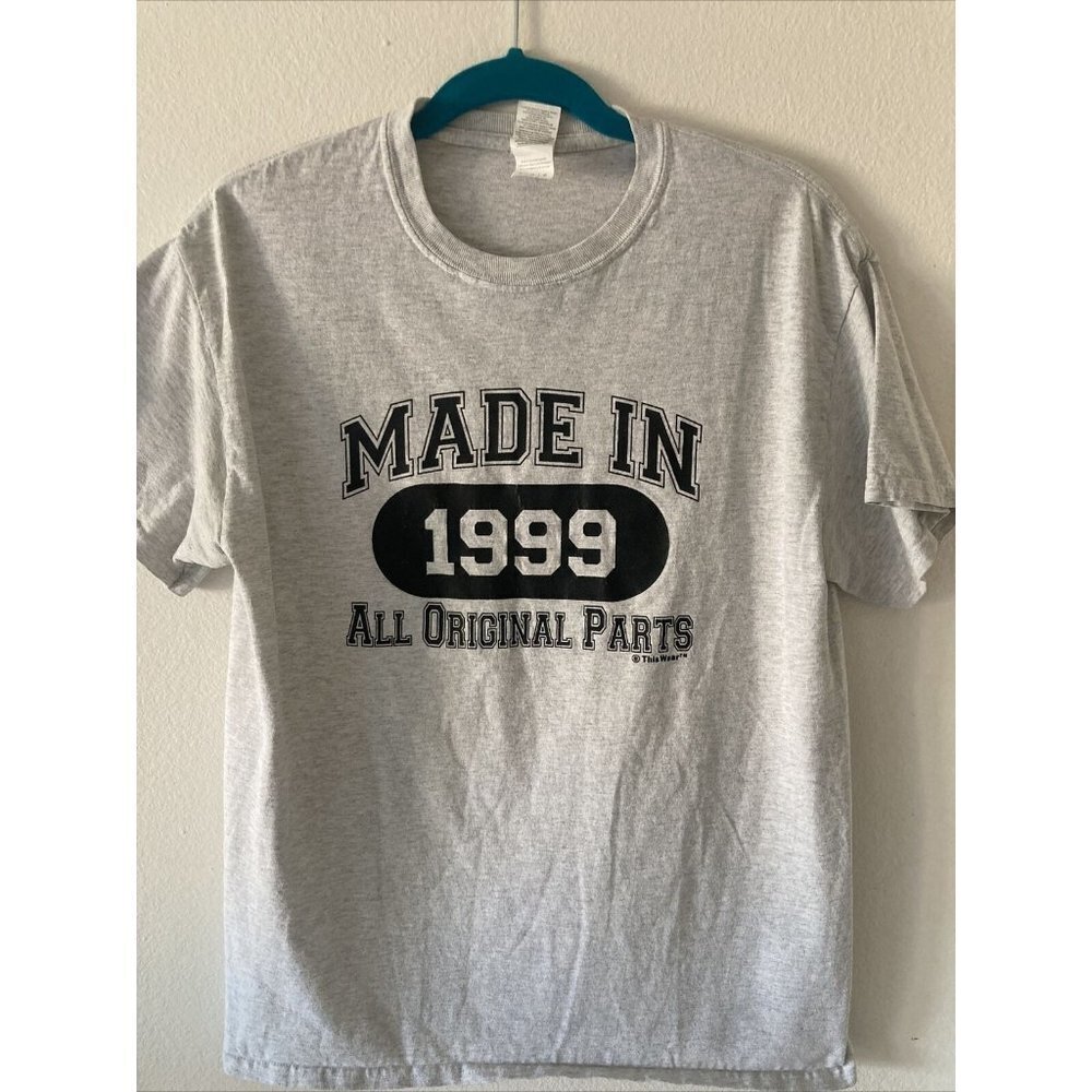 Vintage Gildan M Tee shirt MADE IN 1999 ALL ORIGINAL PARTS casual short sleeve
